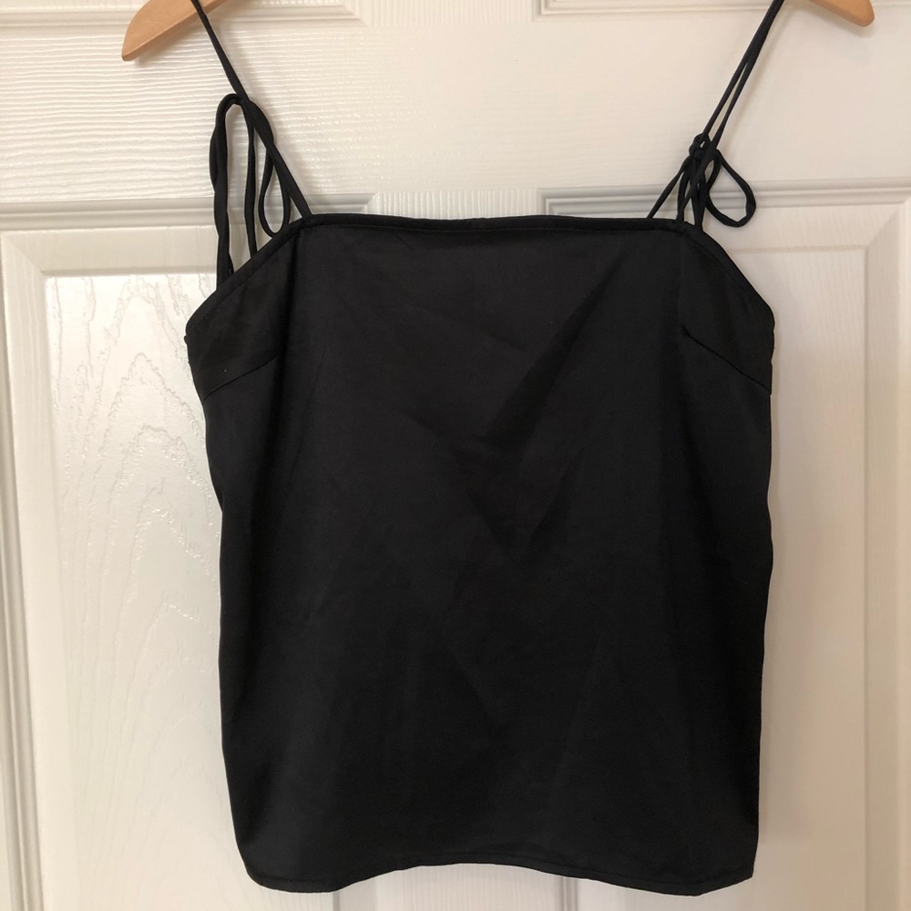 Black crop tie top